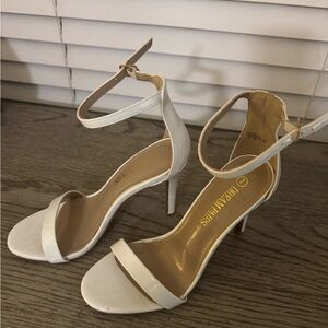 Dream Pairs White Ankle Strap Heels